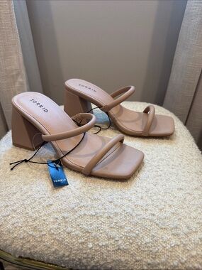 NWT torrid Blush Nude Double Strap Block Heel Sandals WW